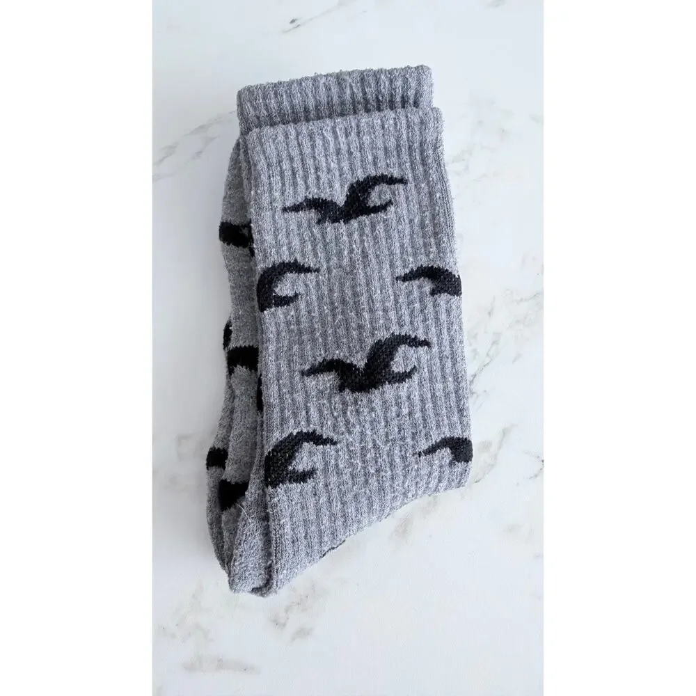 Hollister Men's Crew Socks 3-Pack Seagull Logo Black Maroon Grey Preowned